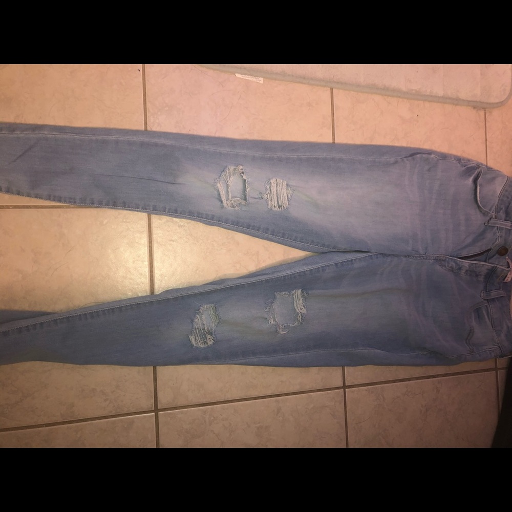 distressed light wash jeans size 9